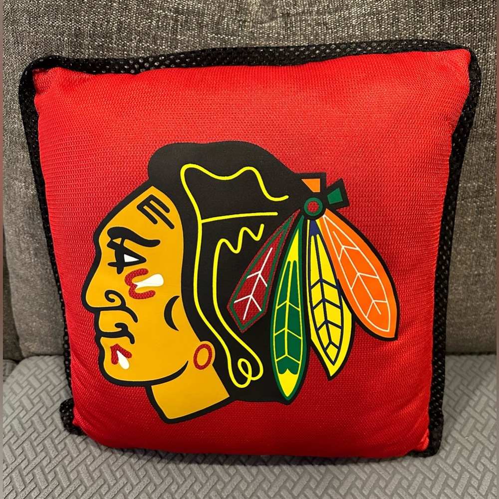 Chicago Blackhawks 16 x 16 Decorative Pillow